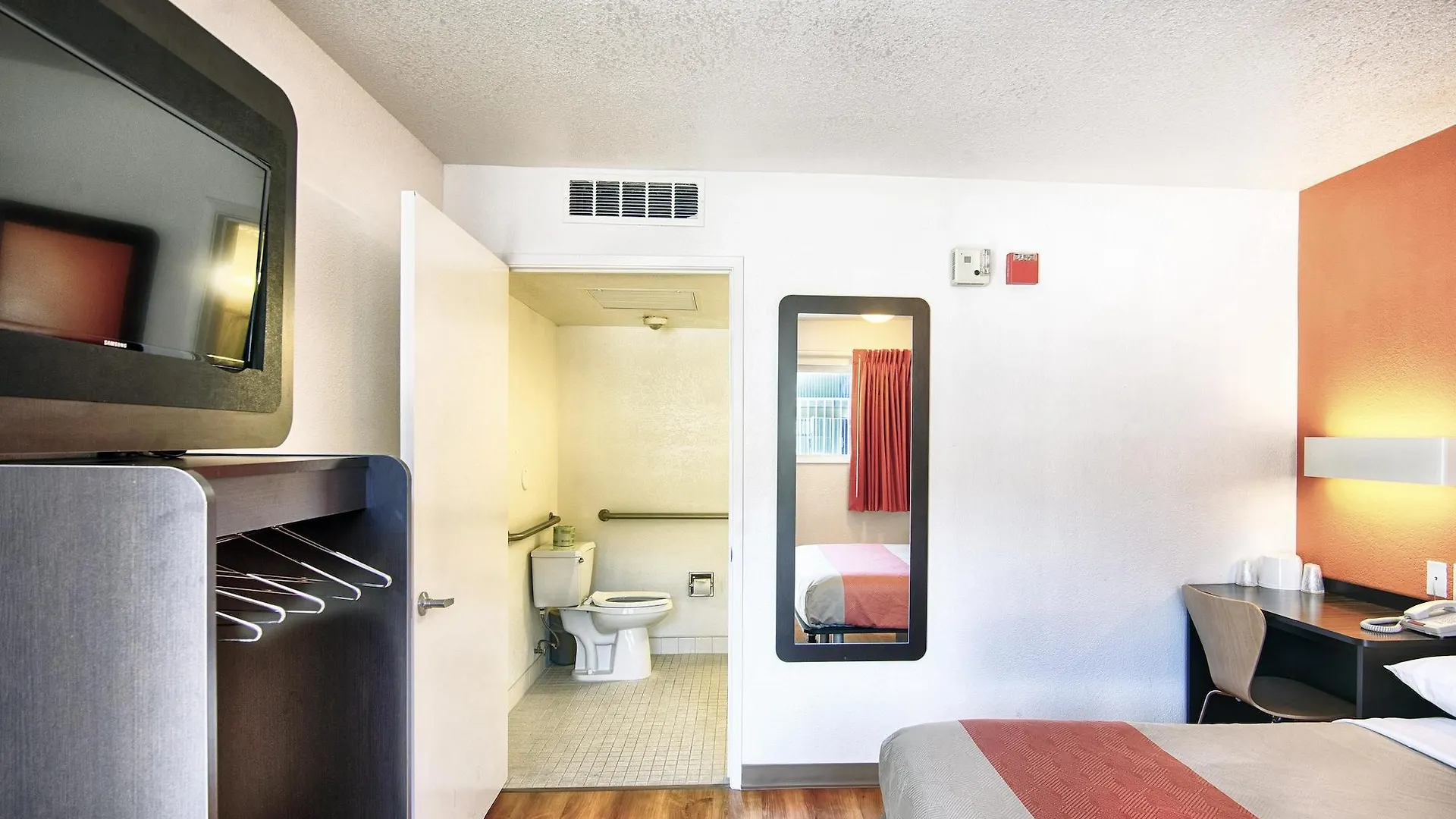 Motel 6-Mammoth Lakes, Ca 2*,  United States